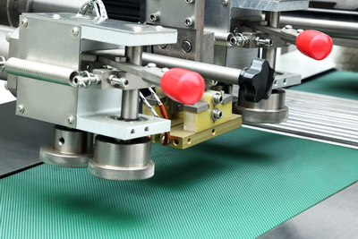 350XSF三伺服枕式包装机